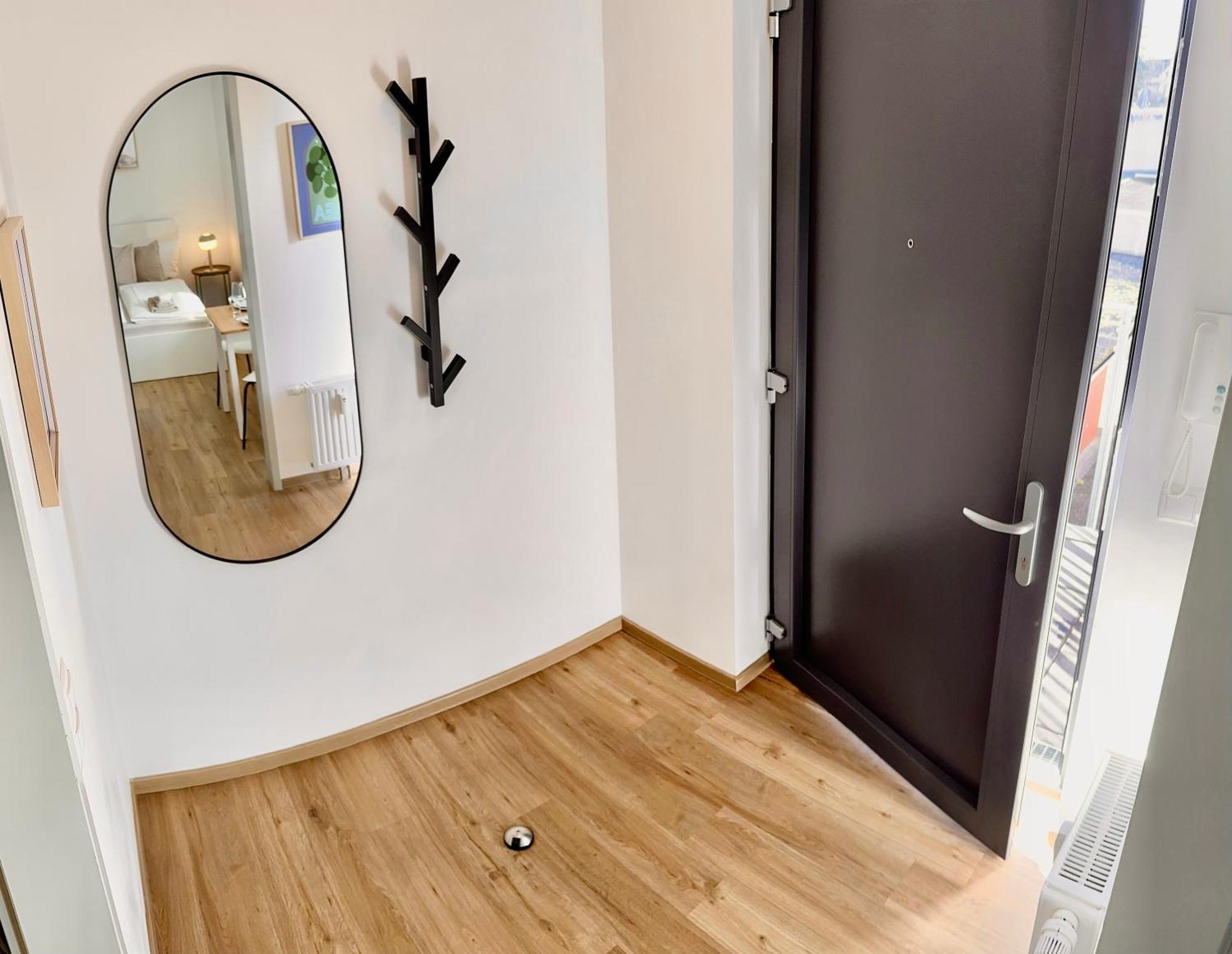 Stylisches Studio Mit Privatem Stellplatz Wenige Minuten Von Der Innenstadt & Mosel Coblence Extérieur photo